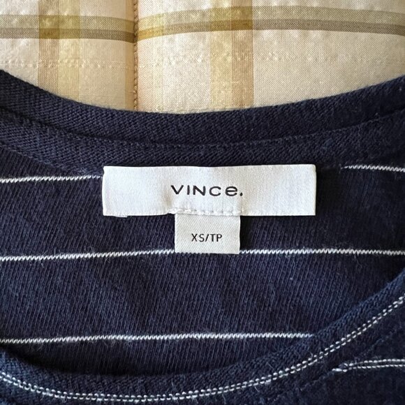 Vince Top Size XS NWT - Picture 5 of 8